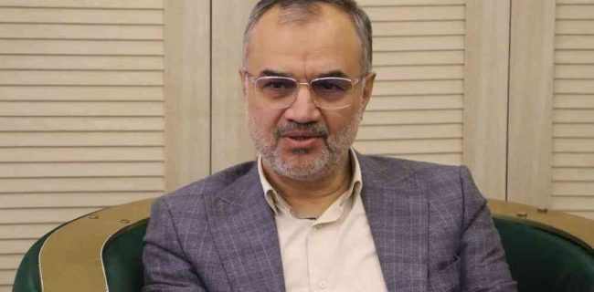 کارگرنیا رئیس شورای اسلامي شهر رشت در مراسم تجلیل از رانندگان ناوگان حمل و نقل عمومی رشت: ناوگان تاکسی رانی نیازمند نوسازی