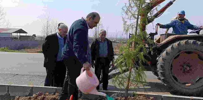 بازدید میدانی دکتر گلشن فرماندار شهرستان لنگرود از پروژه های در دست اجرا چاف و چمخاله   