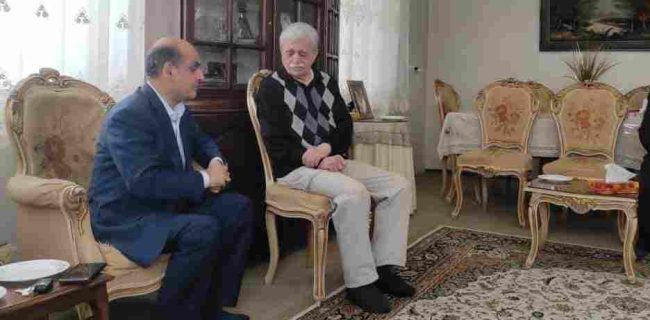 استاندار گیلان از دبیر ریاضی دوران تحصیل به مناسبت روز معلم قدردانی کرد