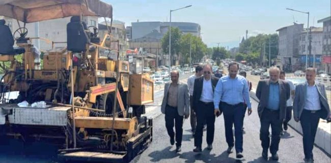 آغاز عملیات گسترده روکش آسفالت و بهسازی معابر اصلی و فرعی در مناطق پنج‌گانه شهری با دستور شهردار آغاز شد