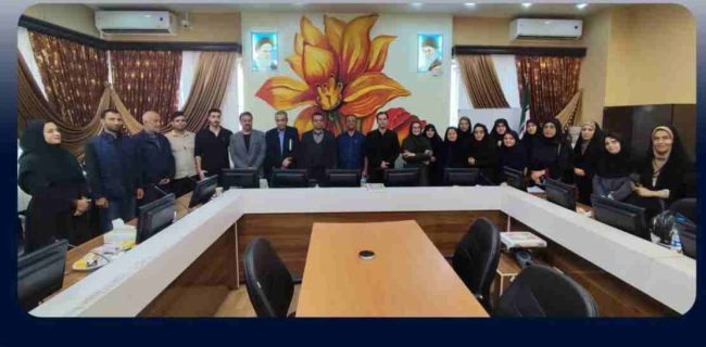 مراسم رونمایی از پوستر جشنواره بزرگ نقاشی کودکان و نوجوانان (تورنگ ۳) صبح امروز در سالن اجتماعات شهرداری لنگرود برگزار شد مراسم رونمایی از پوستر جشنواره بزرگ نقاشی کودکان و نوجوانان (تورنگ ۳) صبح امروز در سالن اجتماعات شهرداری لنگرود برگزار شد