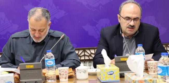 شهرک های صنعتی یک فرصت برای اشتغال زایی و از بین بردن فقر در جامعه است شهرک های صنعتی یک فرصت برای اشتغال زایی و از بین بردن فقر در جامعه است