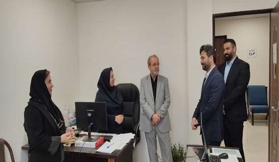 بازدید نماینده مجلس از مرکز بهداشت رشت