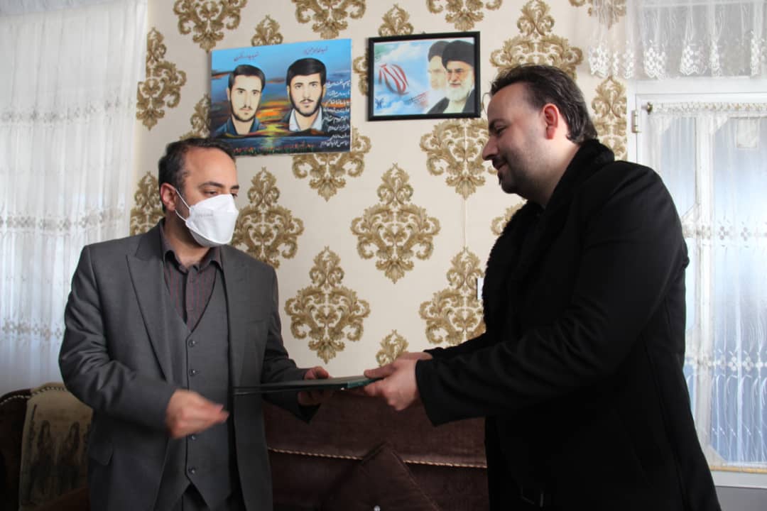 همزمان با فرا رسیدن روز ملی مقاومت؛ دیدار شهردار و اعضای شورای شهر بندر کیاشهر با مدافعان حرم