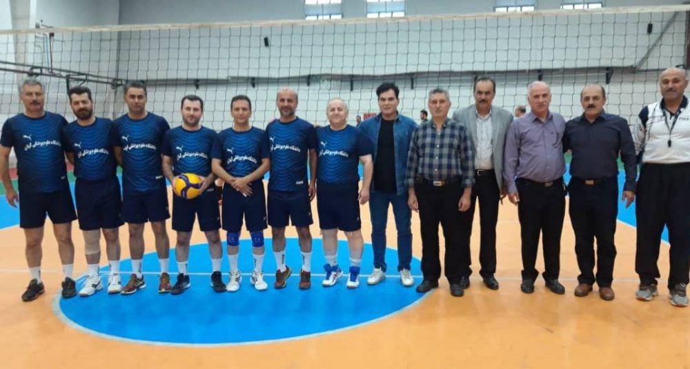 تیم والیبال ستاد مرکزی دانشگاه علوم پزشکی گیلان به مقام قهرمانی دست یافت