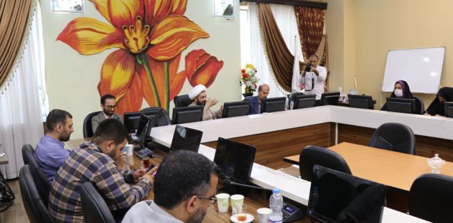 حجت الاسلام والمسلمین محسن فداکار رییس شورای شهر لنگرود ؛  امیدواریم‌ با حضور مهندس طالبی بعنوان شهردار لنگرود ، شهری آباد و پویا و در تراز شهرهای اسلامی ایرانی داشته باشیم