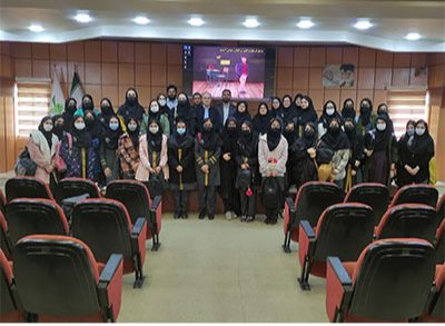 حضور دانش آموزان منتخب مدرسه فرزانگان لنگرود در محل پارک علم و فناوری گیلان برگزار شد