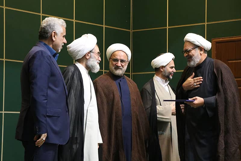 آیین تکریم و معارفه رئیس کل دادگستری استان گیلان با حضور حجت الاسلام و المسلمین مصدق معاون اول قوه قضائیه و جمعی از مقامات ارشد نظامی برگزار شد