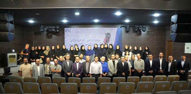 در مجموعه آرش مارکت و به مناسبت روز خبرنگار انجام شد ؛   تقدیر شرکت هلدینگ آرش از اصحاب رسانه گیلان 