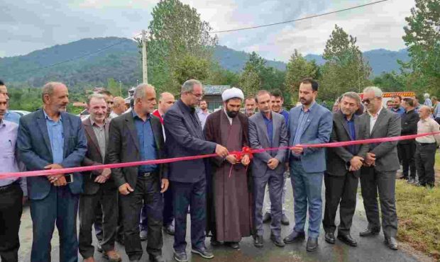 با حضور دکتر فکور فرماندار فومن در ماکلوان:  پروژه های تجمیعی آسفالت شهرداری ماکلوان افتتاح شد