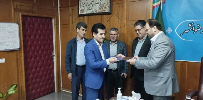 با حکم مدیرکل بنیاد مسکن استان گیلان؛  سید احمد هاشمیان بعنوان مدیر بنیاد مسکن شهرستان رضوانشهر منصوب شد