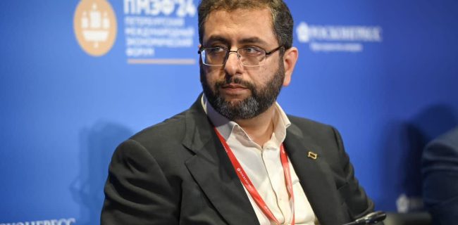  ترسیم ظرفیت های سرمایه گذاری مناطق آزاد ایران توسط مدیرعامل سازمان منطقه آزاد انزلی در مجمع بین المللی اقتصادی سن پترزبورگ