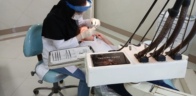 بمناسبت روز پزشک و هفته دولت؛  انجام ویزیت رایگان در آلیان و گوراب پس فومن