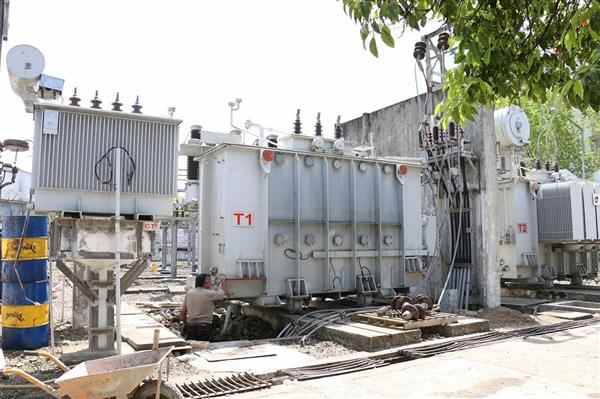 مدیر عامل شرکت برق منطقه ای گیلان از افزایش ظرفیت پست هشتپر خبر داد: با اتمام فاز اول و دوم پروژه افزایش ظرفیت پست هشتپر، ۳۳ درصد به ظرفیت پست اضافه شد