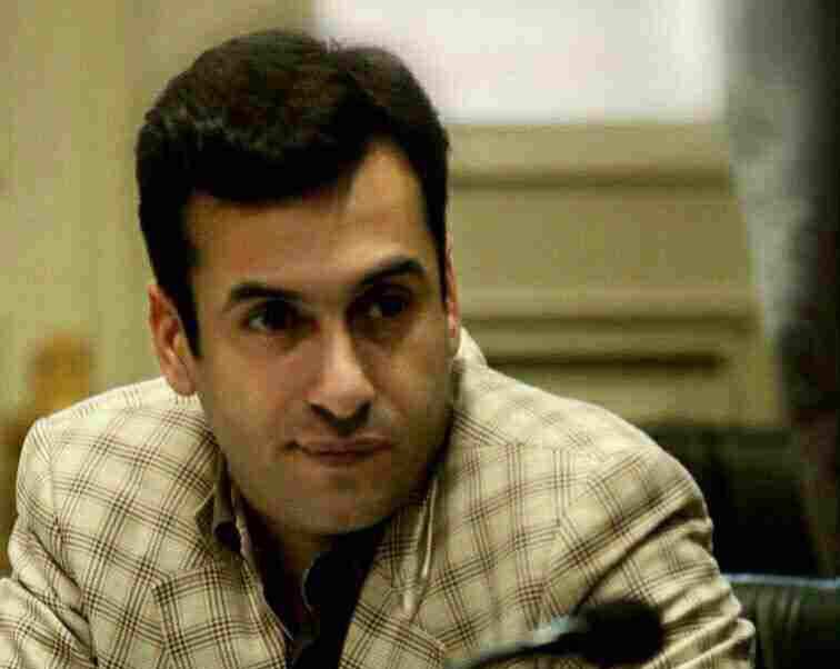 آغاز هرس درختچه هاي تزييني و درخواست مشاركت شهروندان 