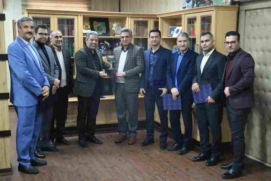 در پی کسب مقام سوم تیم فوتسال بهزیستی گیلان در مسابقات کشوری؛ تقدیر مدیرکل بهزیستی گیلان از افتخارآفرینان تیم فوتسال بهزیستی گیلان