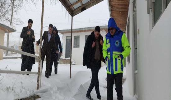 پایش میدانی نظام سلامت دیلمان برفی توسط رئیس دانشگاه علوم پزشکی گیلان