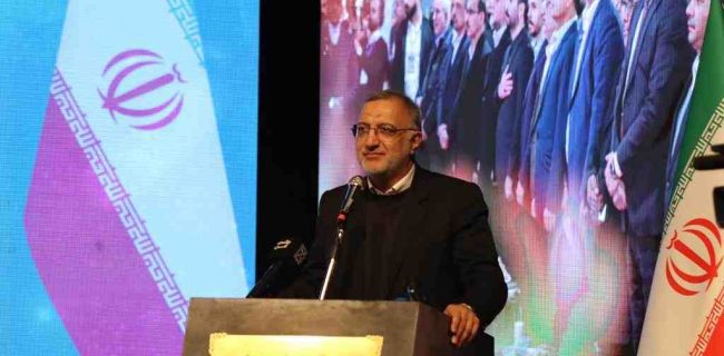 دکتر زاکانی در اختتامیه مجمع مشورتی روسای شوراهای اسلامی و شهرداران مراکز استانها در رشت ؛ باید رویکردها را تغییر داد تا گره های کار باز شود