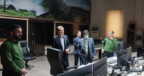 اكیپ های عملیاتی و فنی شركت برق منطقه ای گیلان با آماده باش كامل وضعیت خطوط انتقال برق را رصد می كنند