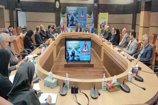 نشست هماهنگی پویش ملی ایمنی سفر با شعار “نه به تصادف” در سالن اجلاس حوزه ریاست دانشگاه علوم پزشکی گیلان برگزار شد