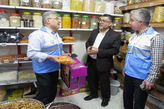 انجام بازرسی مشترک بازرسان مرکز بهداشت استان و اداره کل تعزیرات حکومتی گیلان از سطح شهر رشت