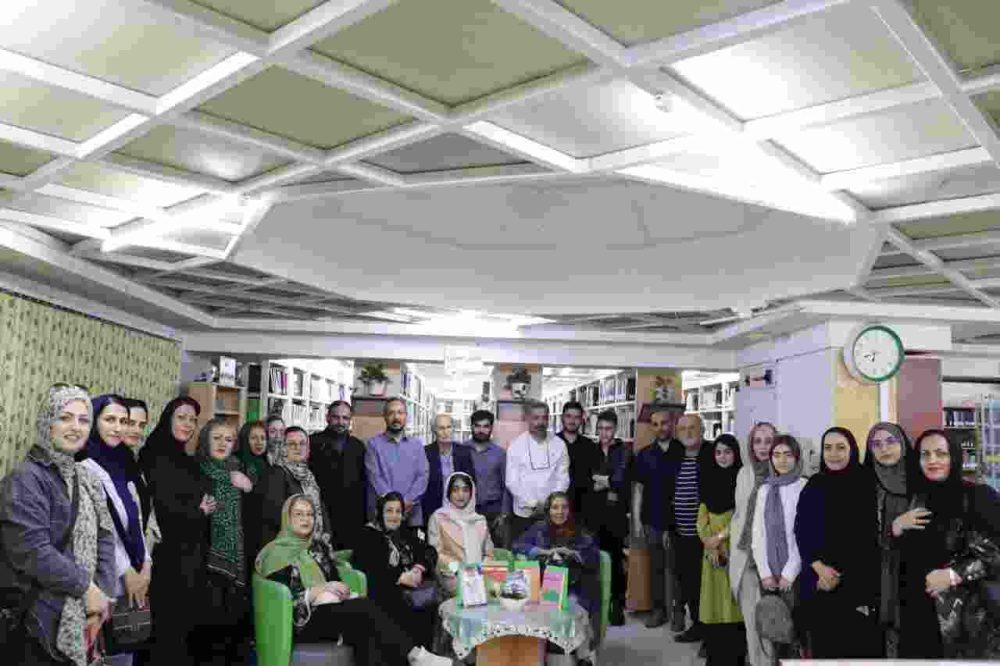 محفل ادبی دکتر معین با اولین جلسه عصر شعر بهار