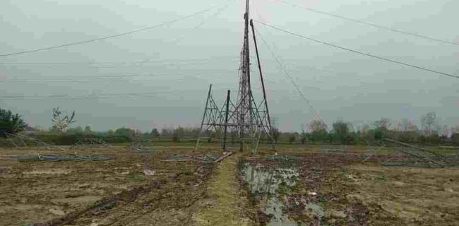 به منظور توسعه زیرساخت‌ها و ایجاد ظرفیت‌های زیربنایی و تولیدی:   مگا پروژه خط چهار مداره ۶۳ کیلوولت نفوت- قلی پور- غرب رشت احداث می‌شود