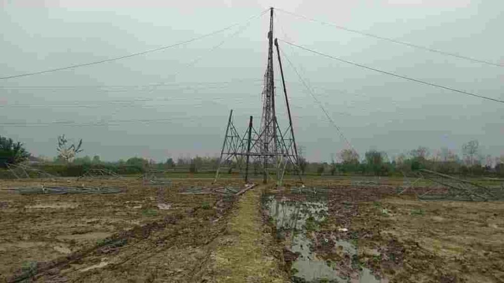 به منظور توسعه زیرساخت‌ها و ایجاد ظرفیت‌های زیربنایی و تولیدی:   مگا پروژه خط چهار مداره ۶۳ کیلوولت نفوت- قلی پور- غرب رشت احداث می‌شود