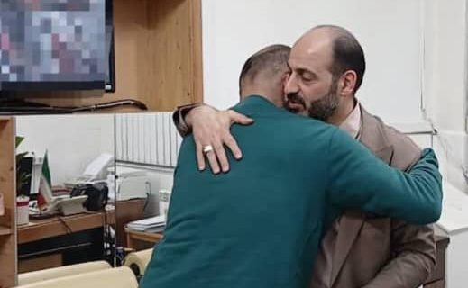 در بازدید سرپرست زندان‌های گیلان از زندان انزلی و آزادی یک زندانی به همت دانش‌آموزان مدرسه دخترانه