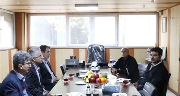 مدیرعامل شرکت برق منطقه‌ای گیلان در بازدید ازشرکت شمش انزلی جهت نظارت برعملکرد مدیریت مصرف آن عنوان کرد:  تعامل، تبادل نظر و تدبیر لازمه عبور موفق از شرایط پیك بار است