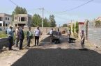 بازدید میدانی مهندس ذاکری از عملیات آسفالت کوچه بوستان ۵ چمخاله 