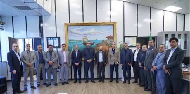 در دیدار مدیر کل بنادر و دریانوردی استان گیلان با مدیرعامل منطقه آزاد انزلی تاکید شد:  اهتمام در معرفی فرصت های سرمایه گذاری دو سازمان