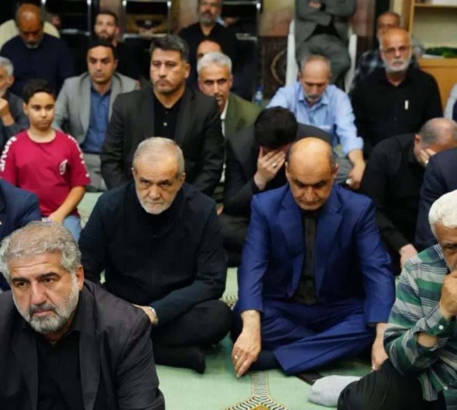 حضور رئیس‌جمهور و استاندار گیلان در مراسم گرامیداشت شهدای گیلانی جنگ تحمیلی ۱۲ روزه 