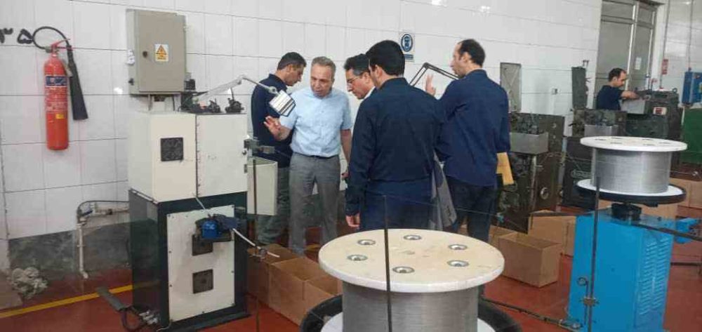 بازدید مدیرکل استاندارد گیلان از دو واحد تخصصی در صنعت بسته‌بندی تحت فشار؛ از تولید قوطی اسپری تا شیرهای والو