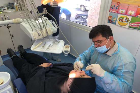 اعزام کلینیک سیار دندانپزشکی معاونت بهداشتی به روستای کم‌برخوردار شهرستان املش