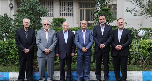 بازنشستگان، ستون‌های پنهان و نامرئی توسعه و تعالی صنعت برق هستند