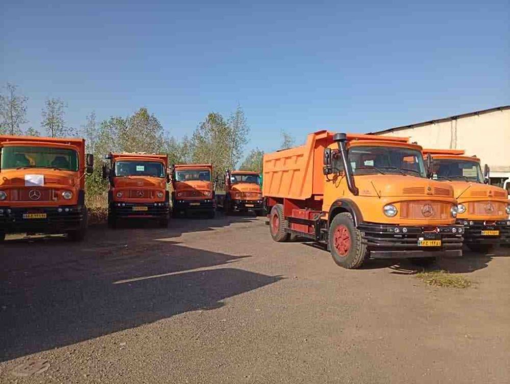 تحویل ۱۱۹ خودروی خدمات رسان به شهرداری ها و دهیاری های گیلان توسط سازمان همیاری