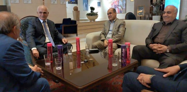 تأکید استاندار گیلان و معاون نخست‌وزیر آذربایجان بر تکمیل راه‌آهن رشت ـ آستارا