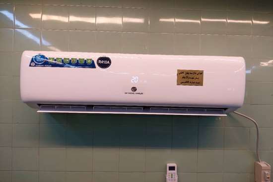 اهدای کولر اسپلیت ۲۴ هزار توسط خیر نیک‌اندیش به بیمارستان شهید انصاری رودسر