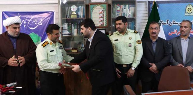 ديدار شهردار و اعضای شورای اسلامی شهر بندر آستارا با فرمانده نیروی انتظامی و هنگ مرزی آستارا به مناسبت هفته نیروی انتظامی