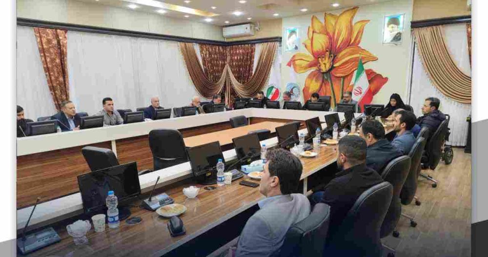 نشست صمیمی شهردار و اعضای شورای اسلامی شهر لنگرود با رئیس اداره ورزش و جوانان و روسای هیات های ورزشی