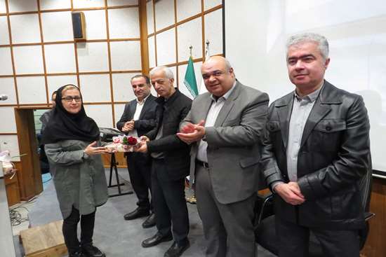 مراسم گرامیداشت مقام زن و مادر در معاونت بهداشتی دانشگاه برگزار شد