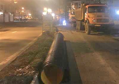 آغاز عملیات لوله گذاری شبكه فاضلاب بهداشتی در محدوده بلوارسمیه منطقه گلسار شهر رشت