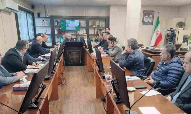 استقرار موقت کسبه آسیب دیده آتش سوزی بازار رشت در مجتمع تجاری آدینه رشت