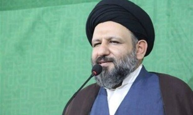 امام جمعه لاهیجان خواستار برخورد قاطع با گران‌فروشان شد
