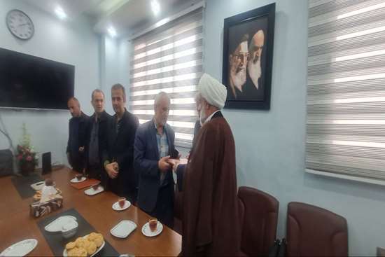 معارفه سرپرست جدید بیمارستان نیکوکار املش با حضور معاون بهداشتی دانشگاه علوم پزشکی گیلان معارفه سرپرست جدید بیمارستان نیکوکار املش با حضور معاون بهداشتی دانشگاه علوم پزشکی گیلان
